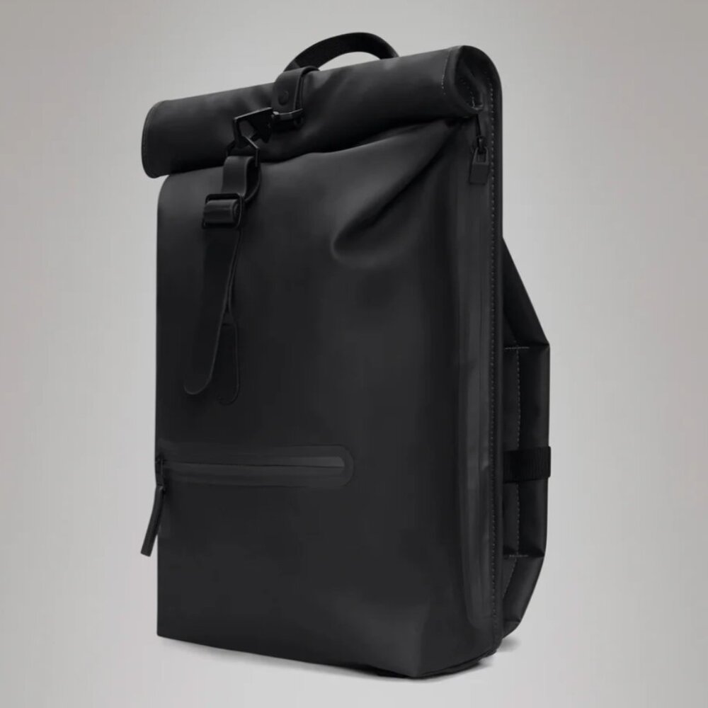 RAINS ROLLTOP RUCKSACK in BLACK with computer sleeve - Picture 5 of 6